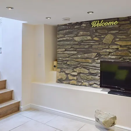 Falcon Crag كيسويك