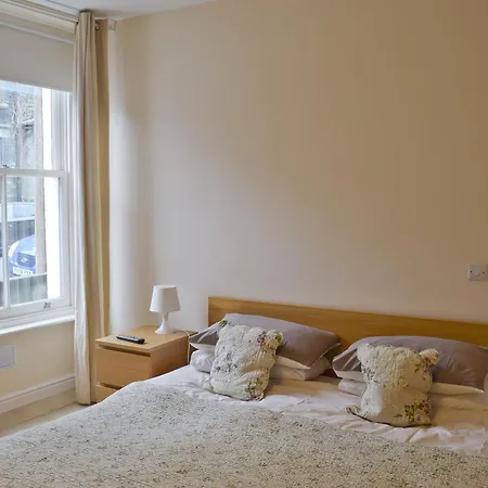 Falcon Crag بيت للعطل